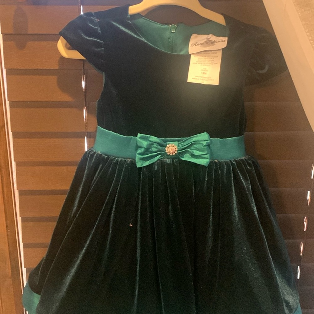 Green velvet girls Christmas dress